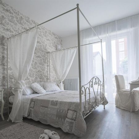 Bed and Breakfast Lilly Chic Monza Exterior foto